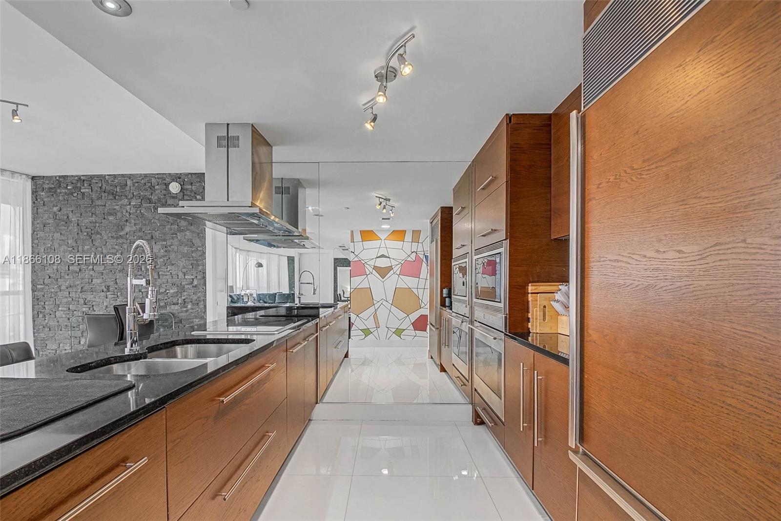 ICON BRICKELL 2 - Residential