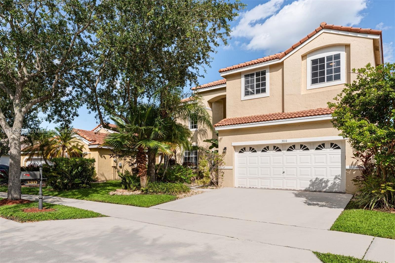 380 Cambridge Dr 0