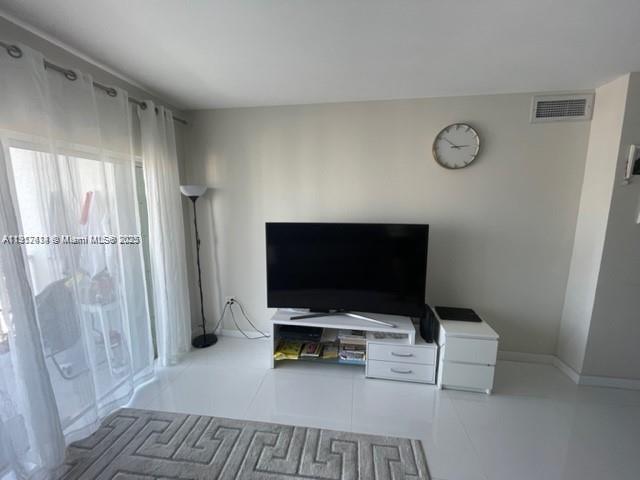 ARLEN HOUSE WEST CONDO - Residential Lease