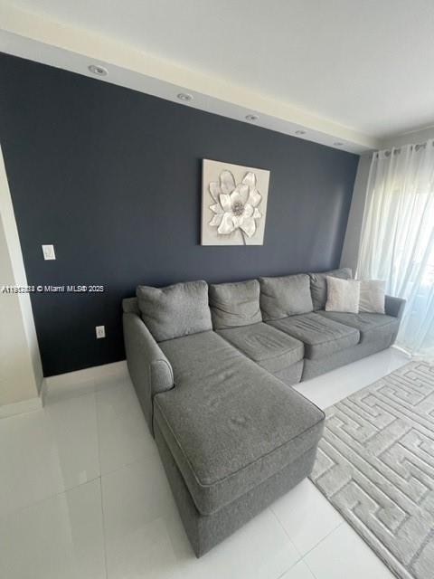 ARLEN HOUSE WEST CONDO - Residential Lease