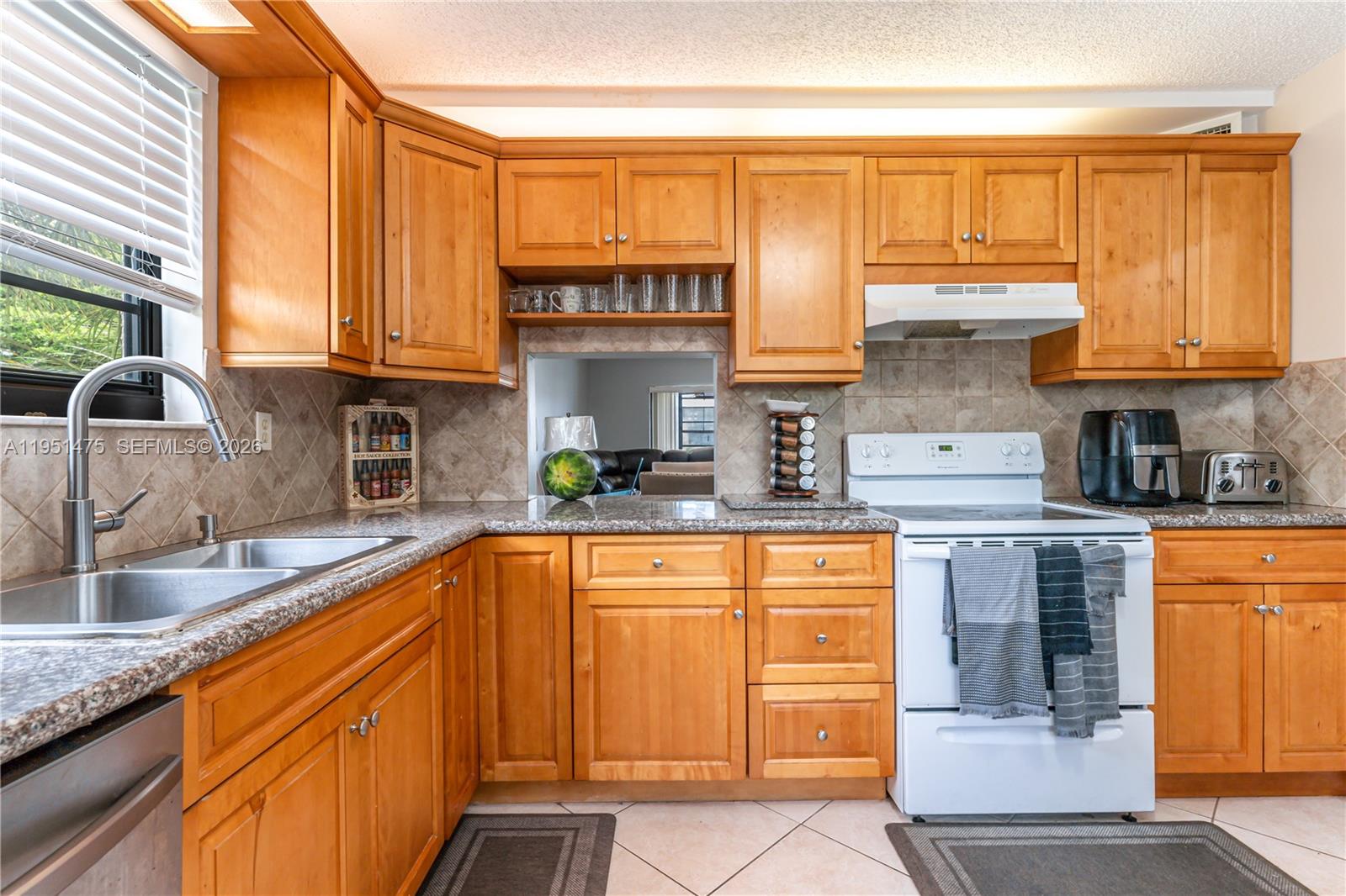 LAKES OF CARRIAGE HILLS - Residential