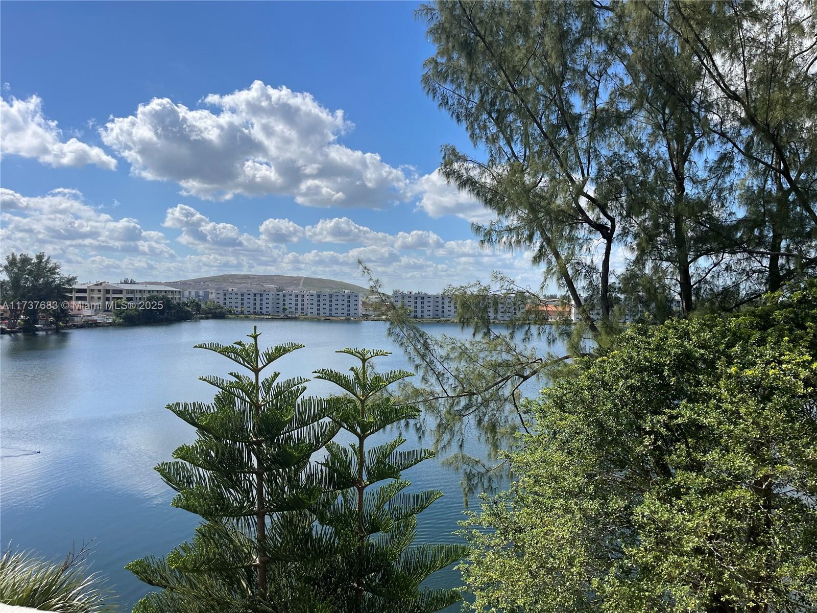 Samari Lake East Condo - Residential