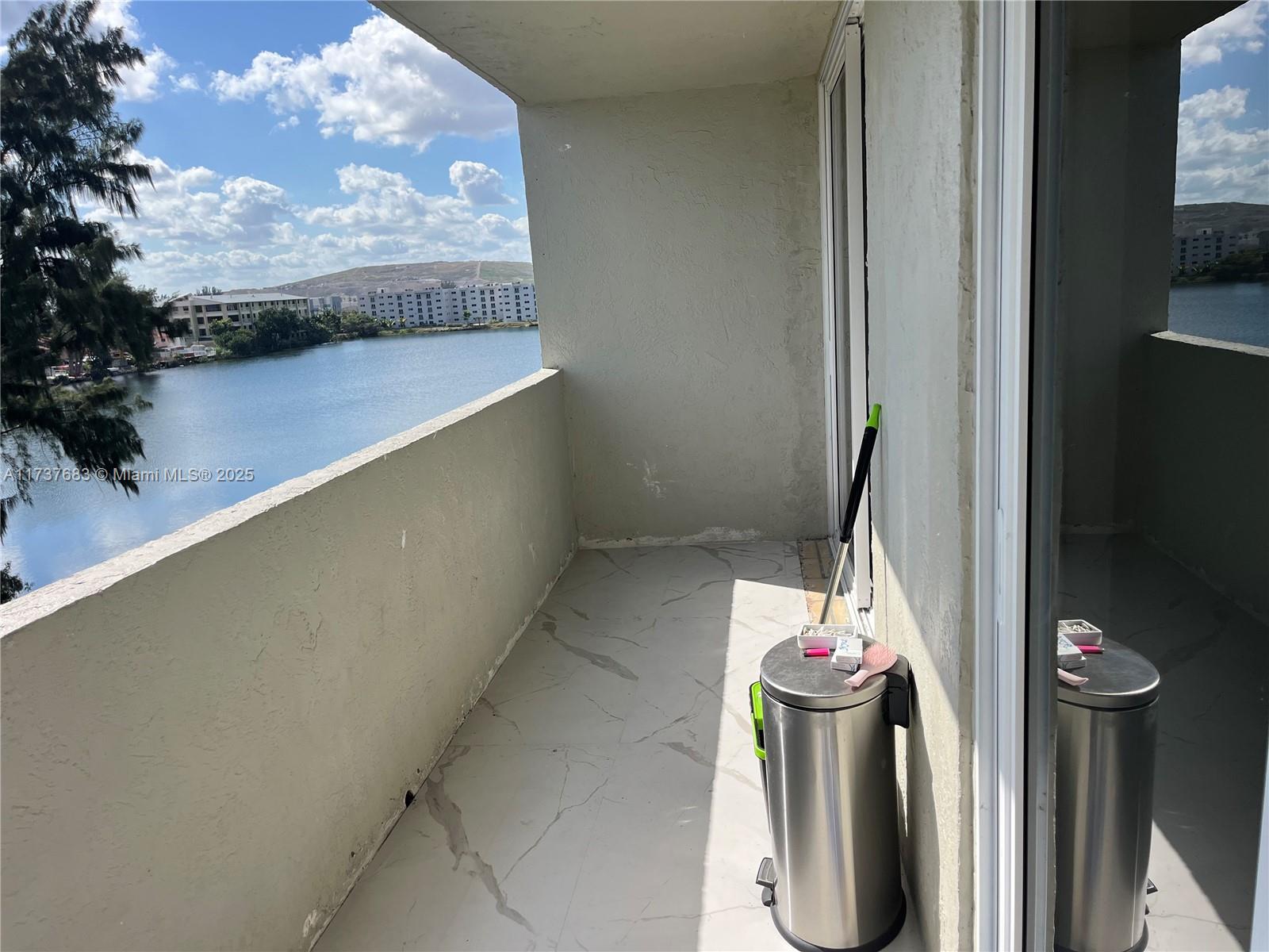 Samari Lake East Condo - Residential