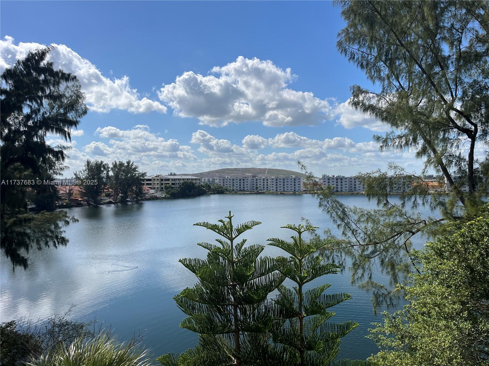 Samari Lake East Condo - Residential