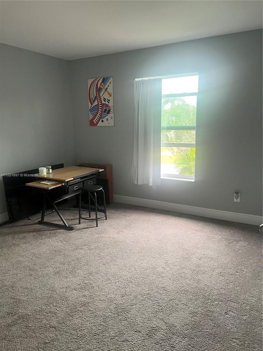 PALM BREEZES CLUB - Residential