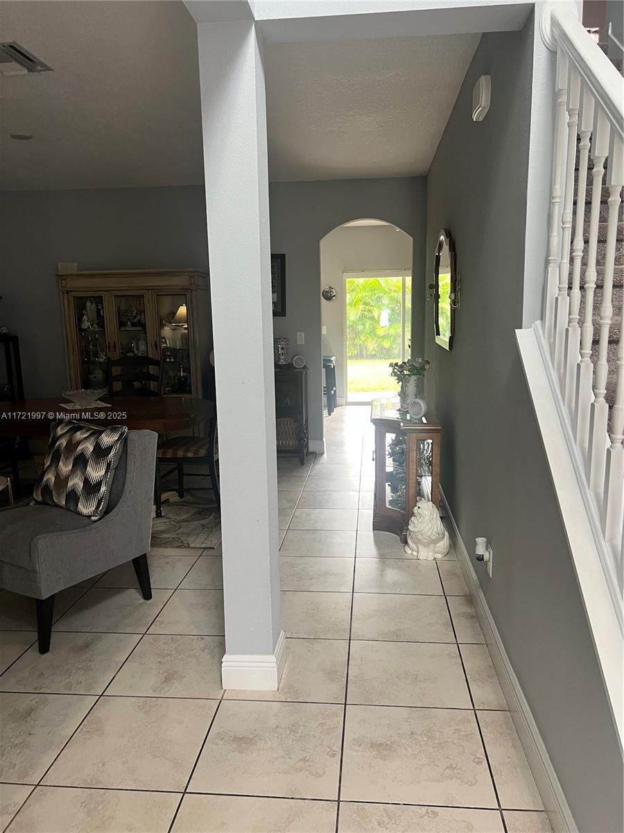 PALM BREEZES CLUB - Residential