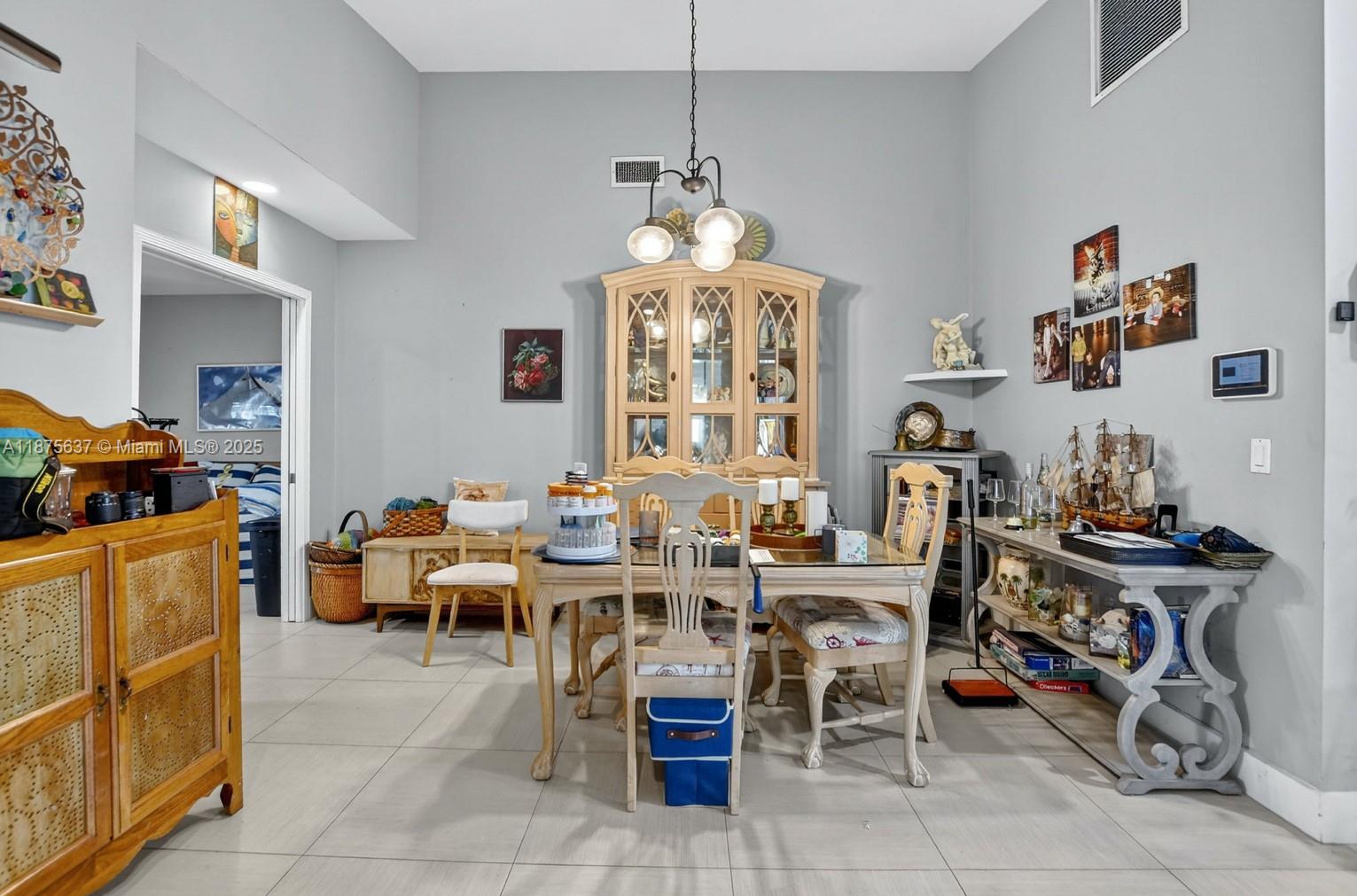 PALM GREENS AT VILLA DEL - Residential