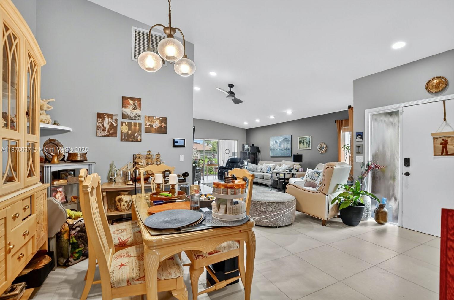 PALM GREENS AT VILLA DEL - Residential