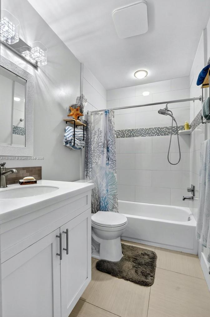 PALM GREENS AT VILLA DEL - Residential