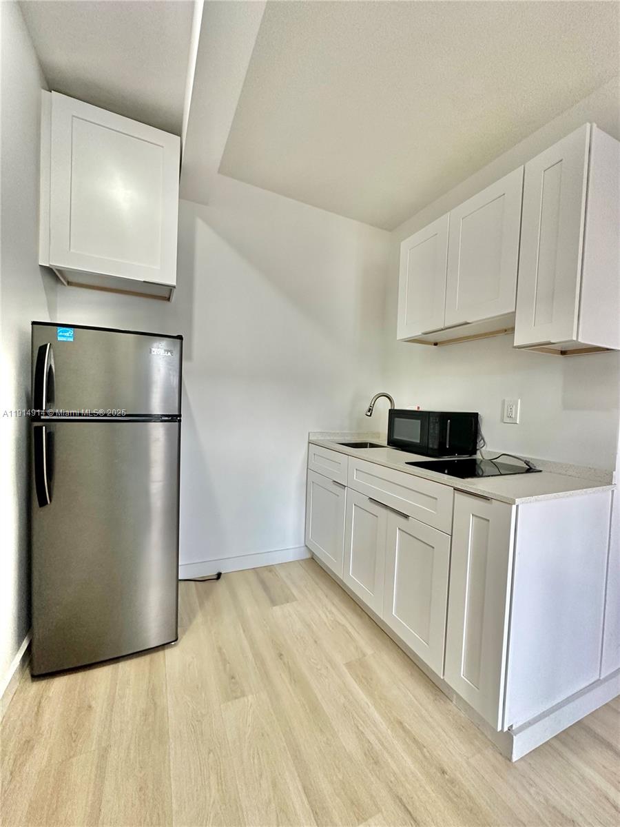 ALTOS DEL MAR NO 3 - Residential Lease