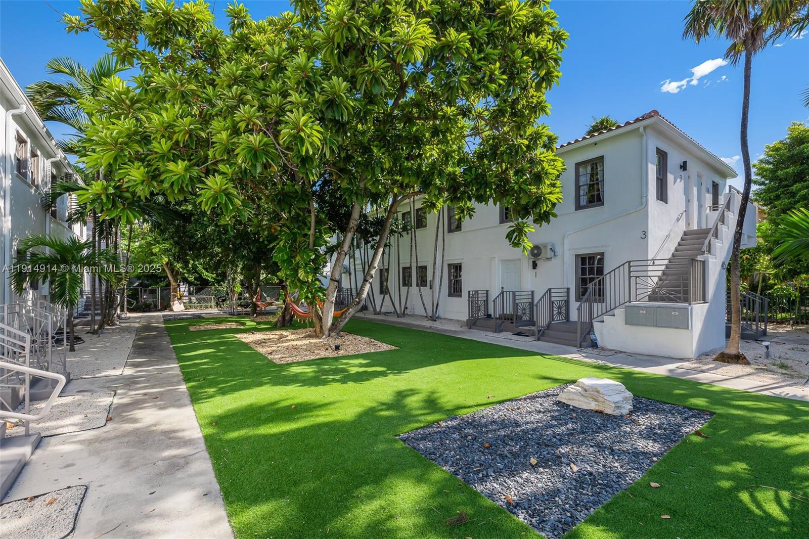 ALTOS DEL MAR NO 3 - Residential Lease