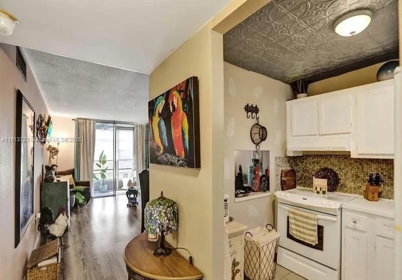 Property for Sale at 2801 N Pine Island Rd 105, Sunrise, Miami-Dade County, Florida - Bedrooms: 1 
Bathrooms: 1  - $99,900