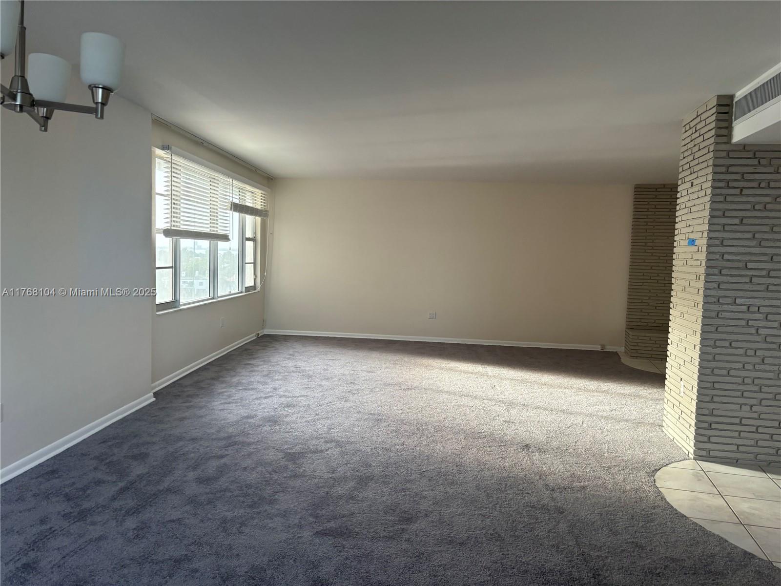 5255 Collins Ave 6J