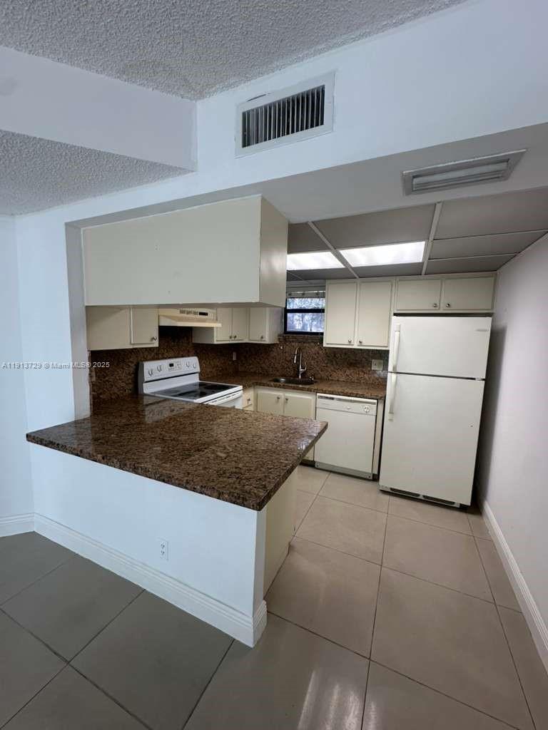 LAS VISTAS AT DORAL CONDO - Residential Lease