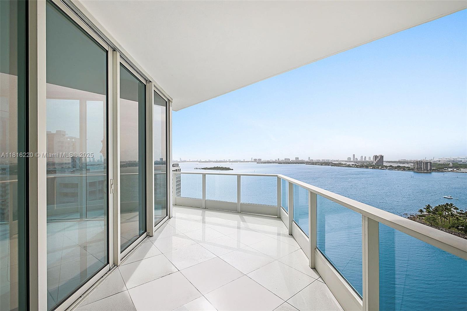 PARAMOUNT BAY CONDO - Residential Lease