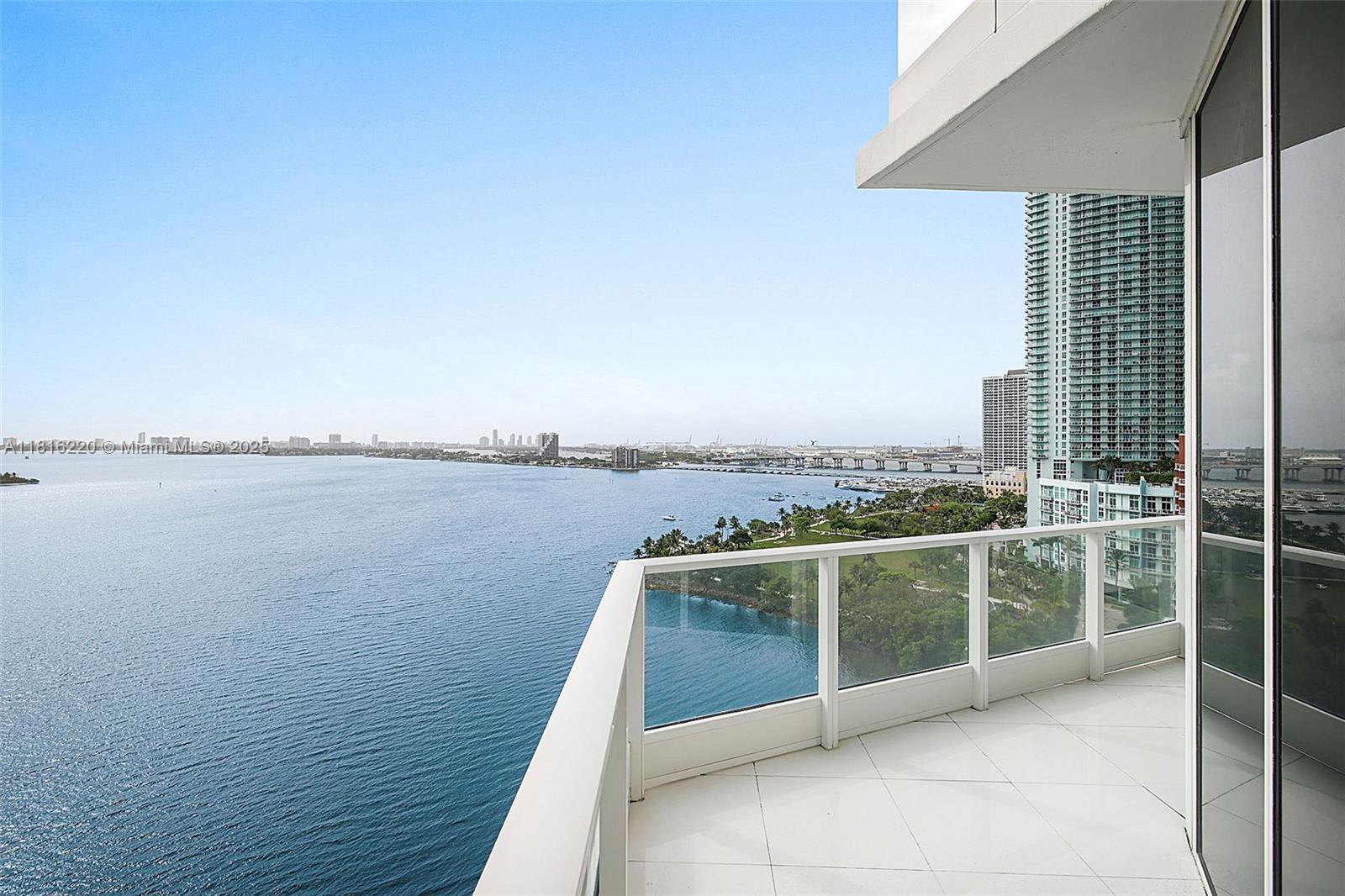 PARAMOUNT BAY CONDO - Residential Lease