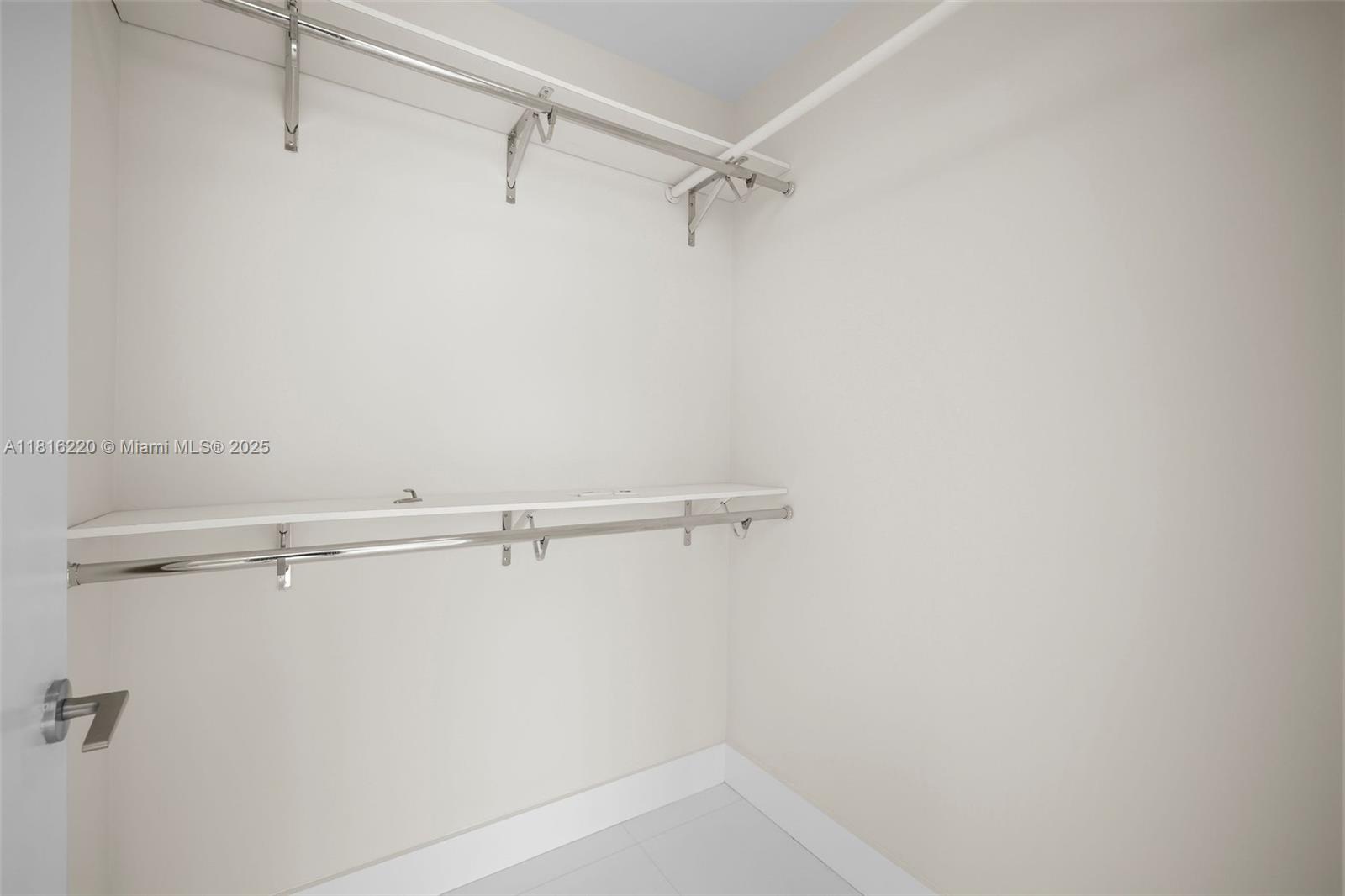 PARAMOUNT BAY CONDO - Residential Lease
