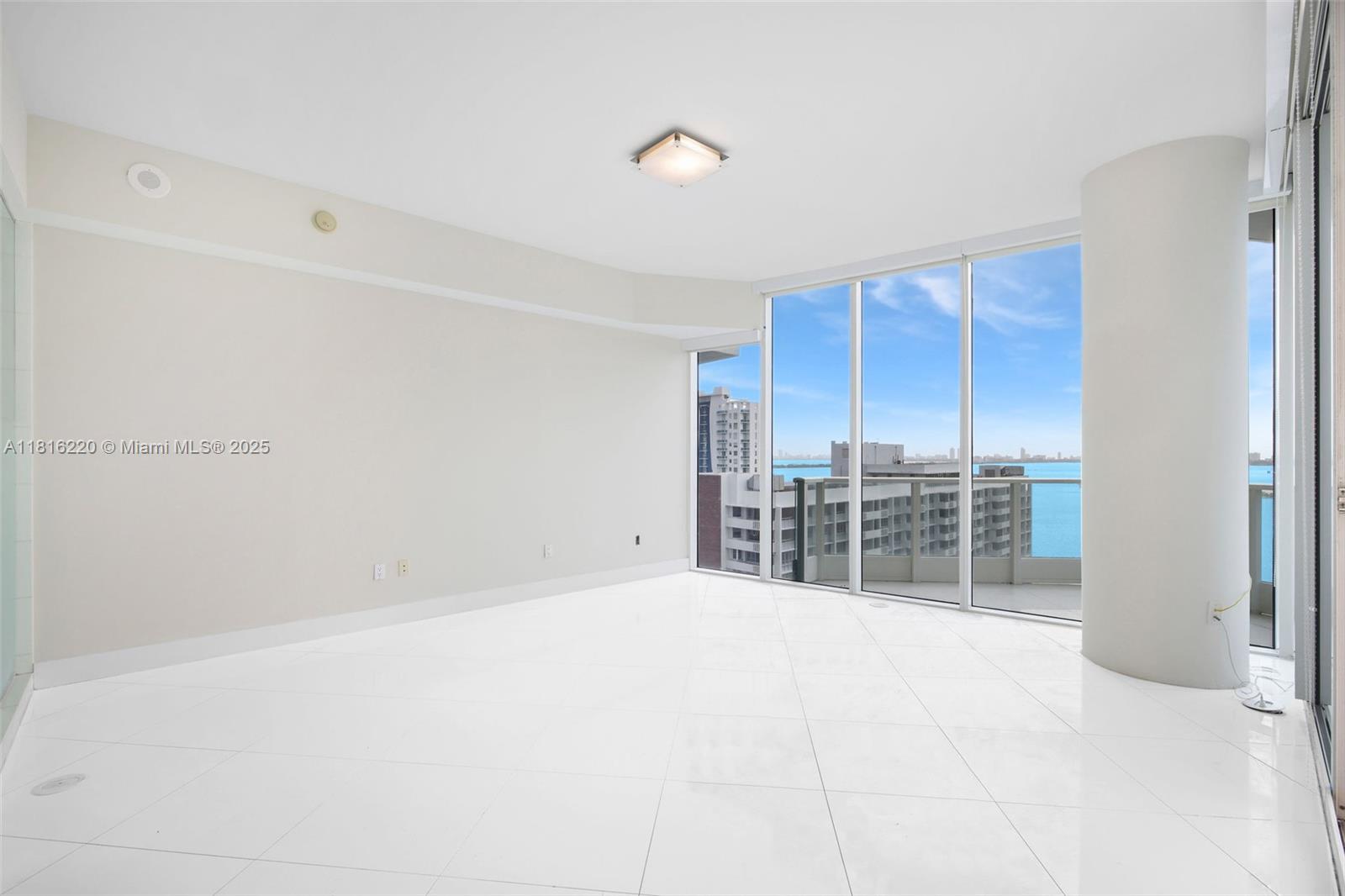 PARAMOUNT BAY CONDO - Residential Lease