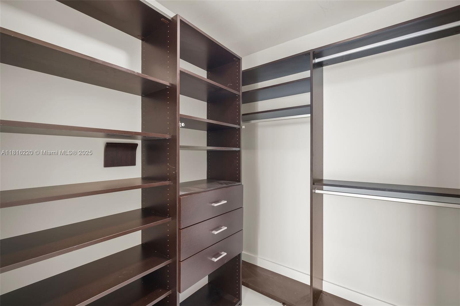 PARAMOUNT BAY CONDO - Residential Lease