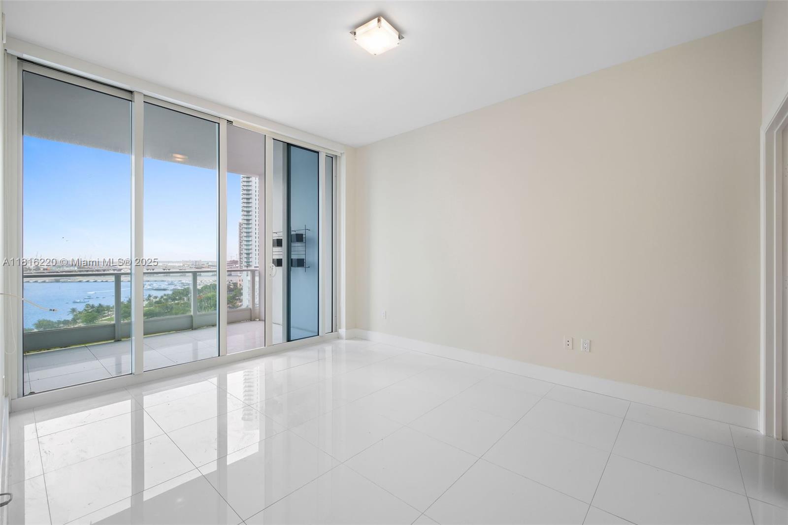 PARAMOUNT BAY CONDO - Residential Lease