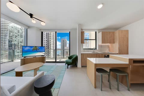 Tiny photo for 11 NE 6th St #3209, Miami, FL 33132 (MLS # A12045533)