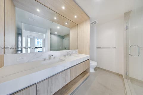 Tiny photo for 11 NE 6th St #3209, Miami, FL 33132 (MLS # A12045533)