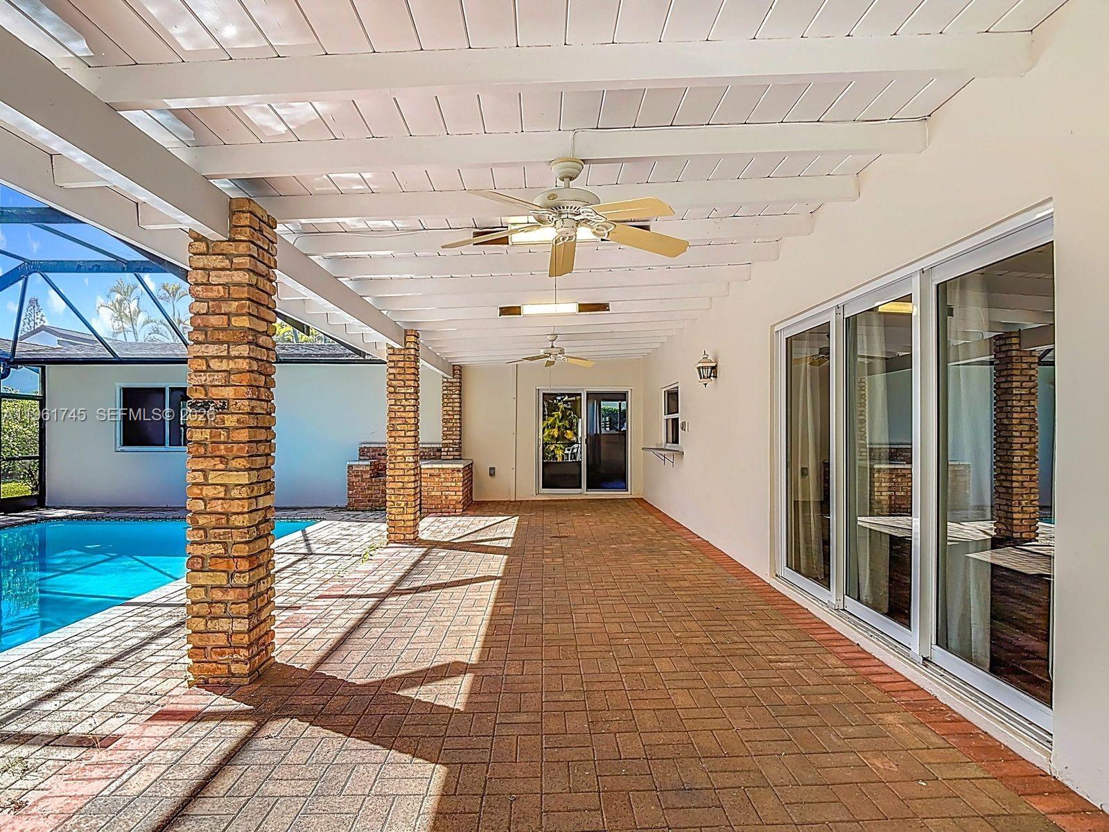 DELPHI VILLAS - Residential