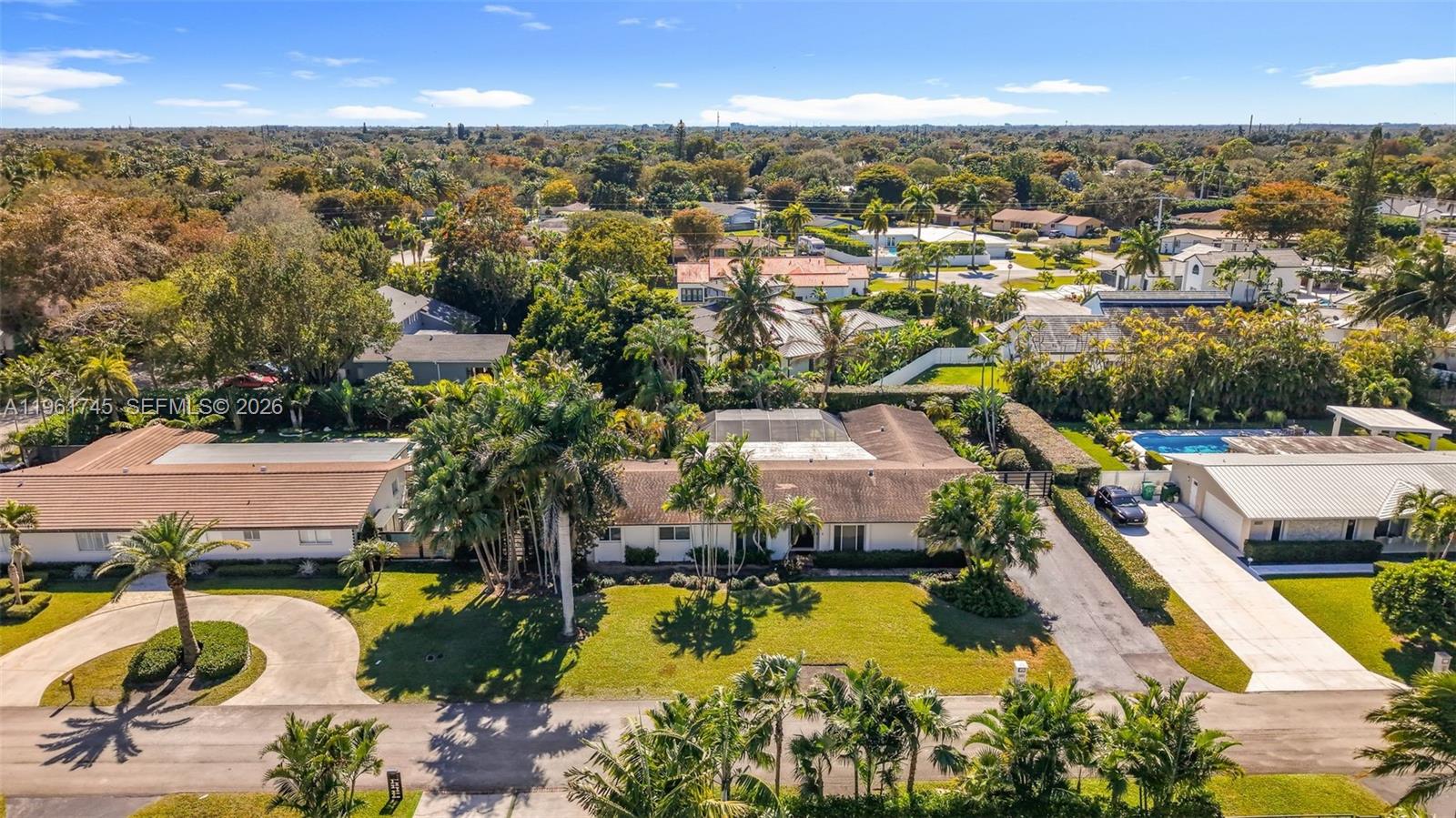 DELPHI VILLAS - Residential