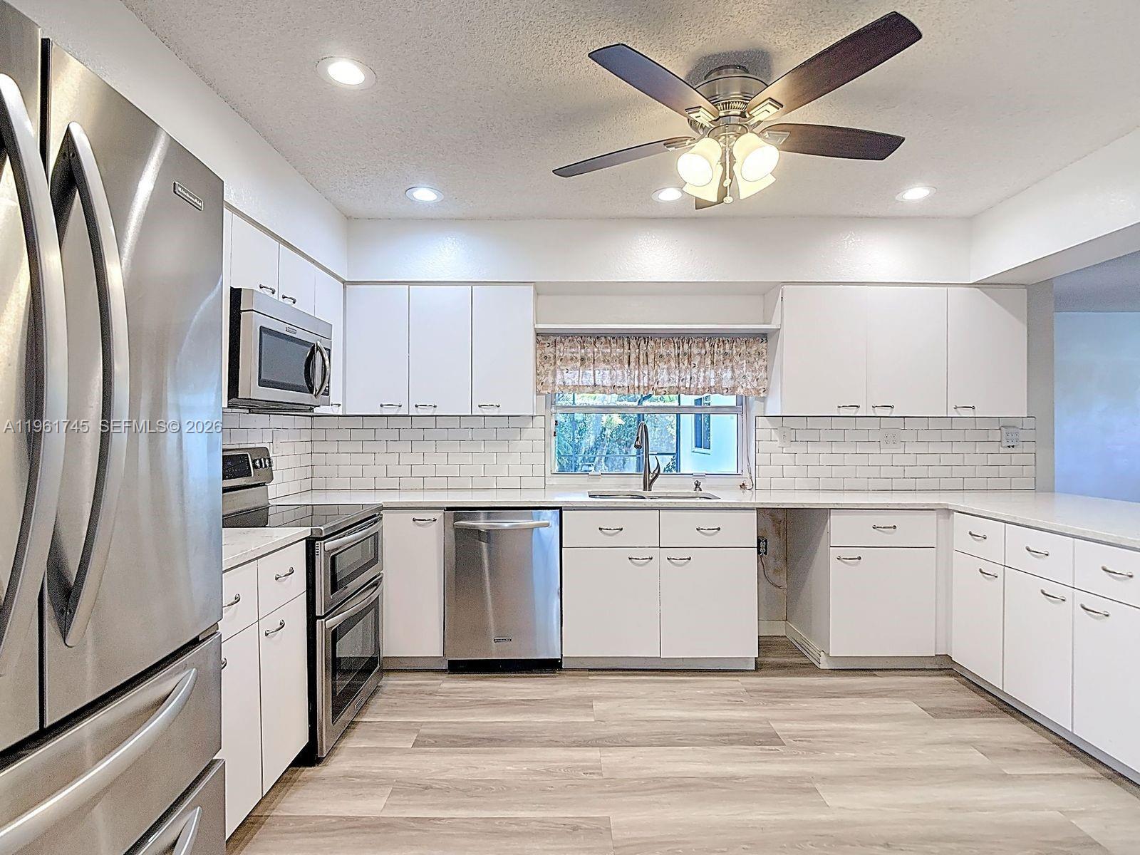 DELPHI VILLAS - Residential