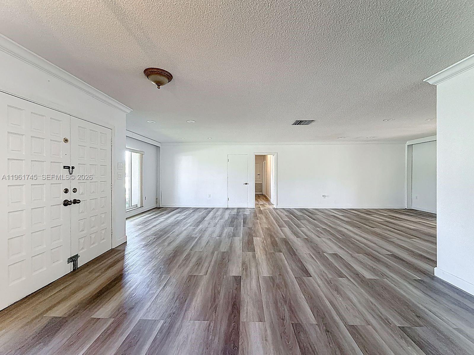 DELPHI VILLAS - Residential