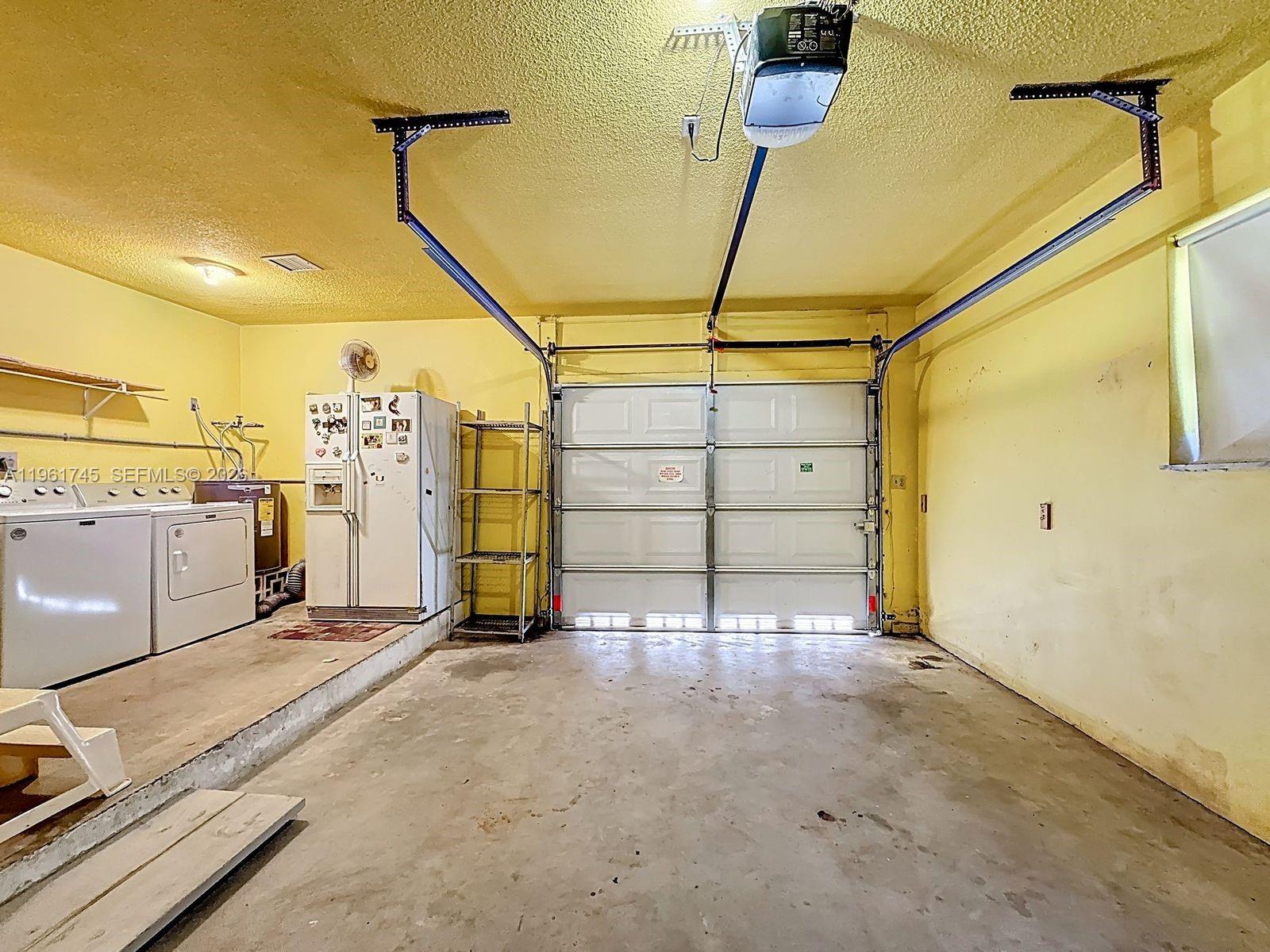 DELPHI VILLAS - Residential