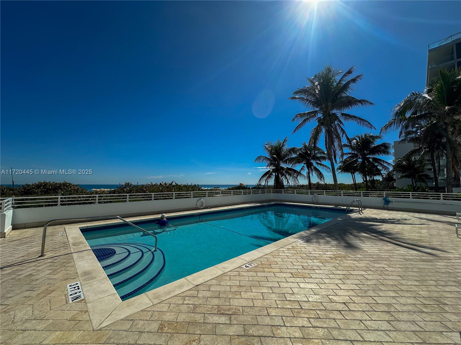 345 Ocean Dr 521