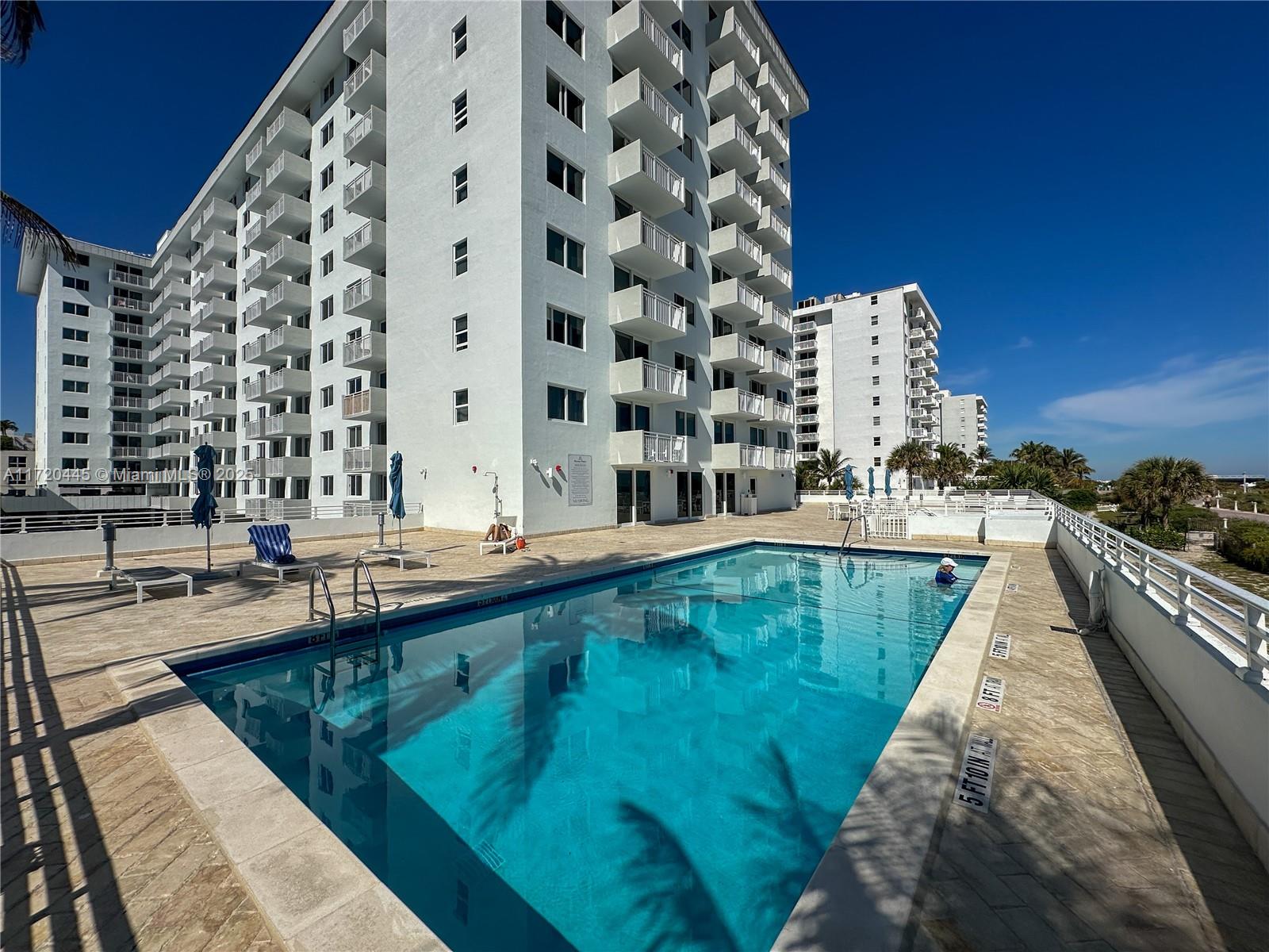 345 Ocean Dr 521