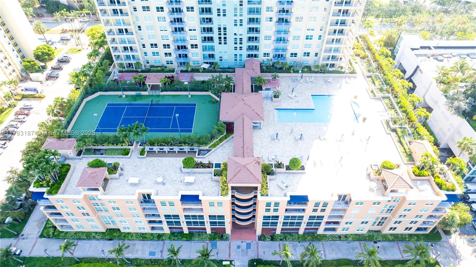 YACHT CLUB AT PORTOFINO C - Residential Lease