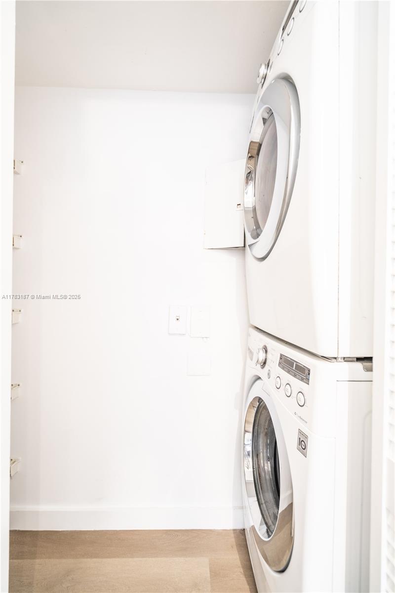 YACHT CLUB AT PORTOFINO C - Residential Lease