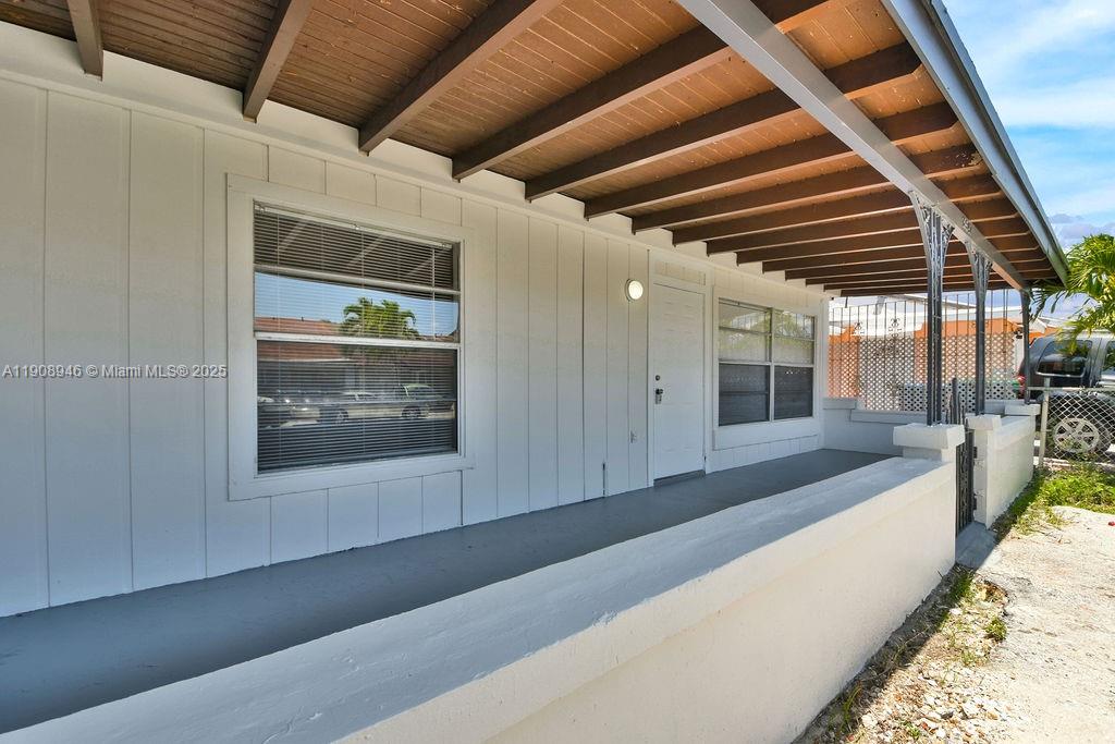 View photos, virtual tours, details... 18947 NW 45th Ave