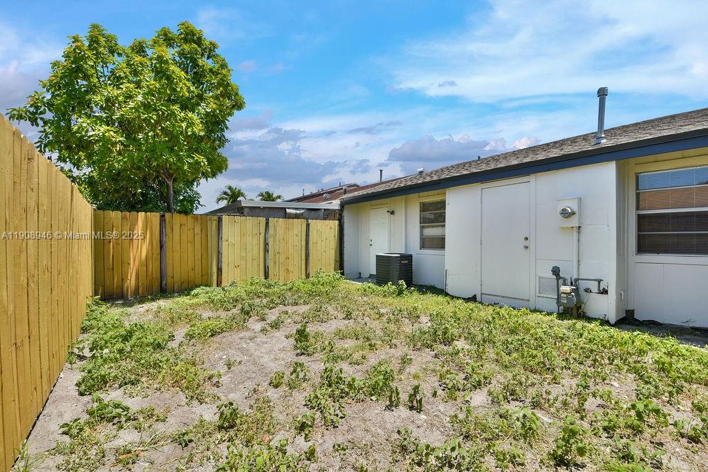 View photos, virtual tours, details... 18947 NW 45th Ave