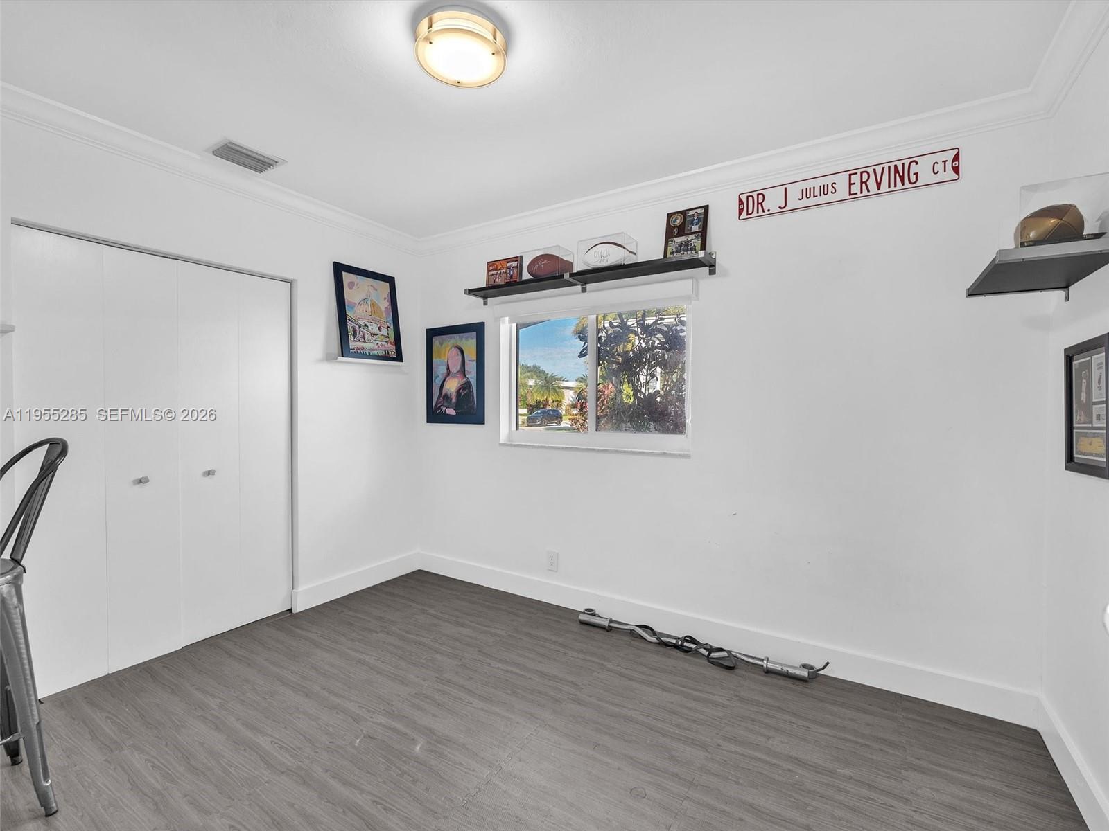 HOLLYWOOD LAKES SECTION - Residential