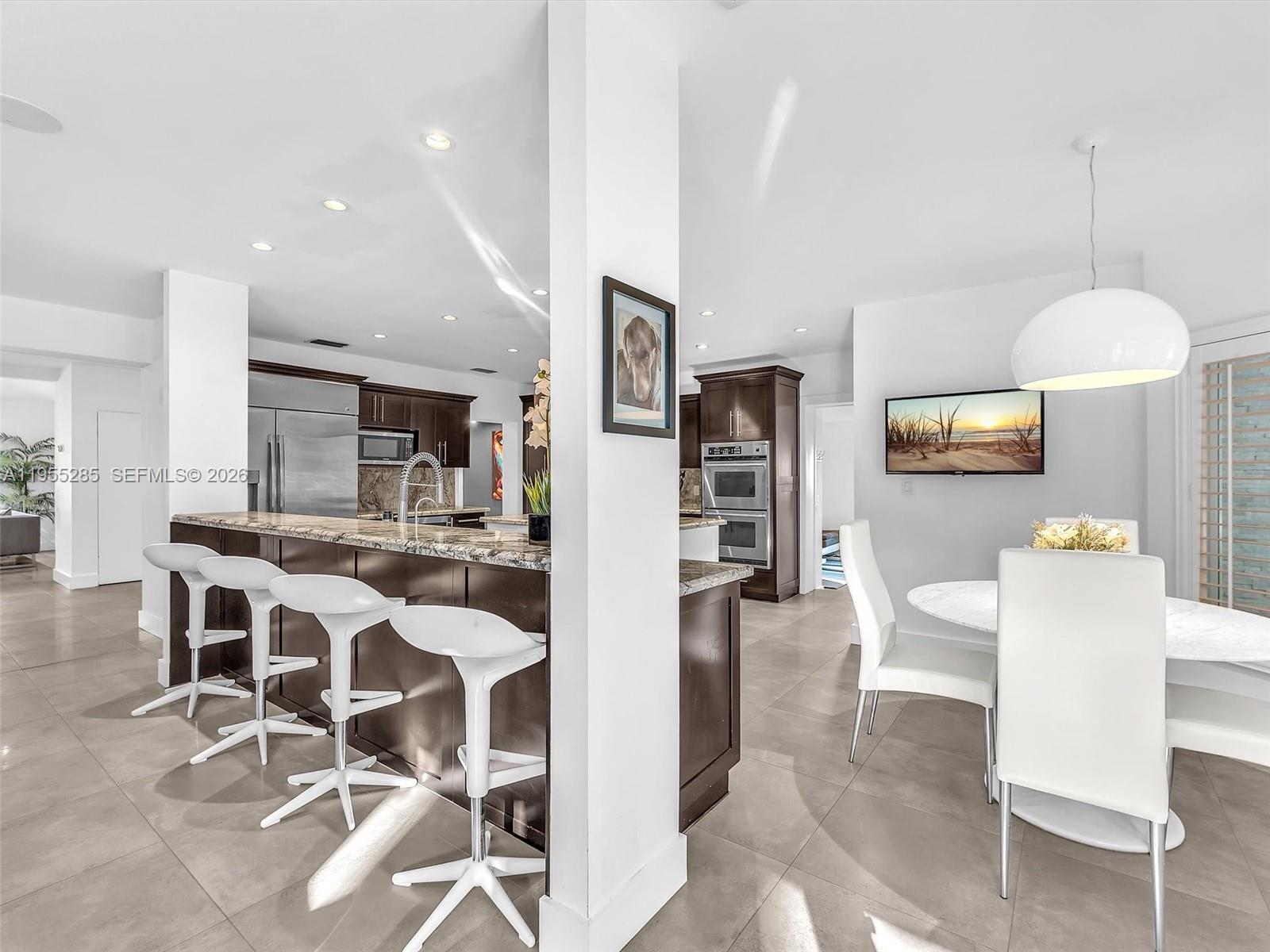 HOLLYWOOD LAKES SECTION - Residential