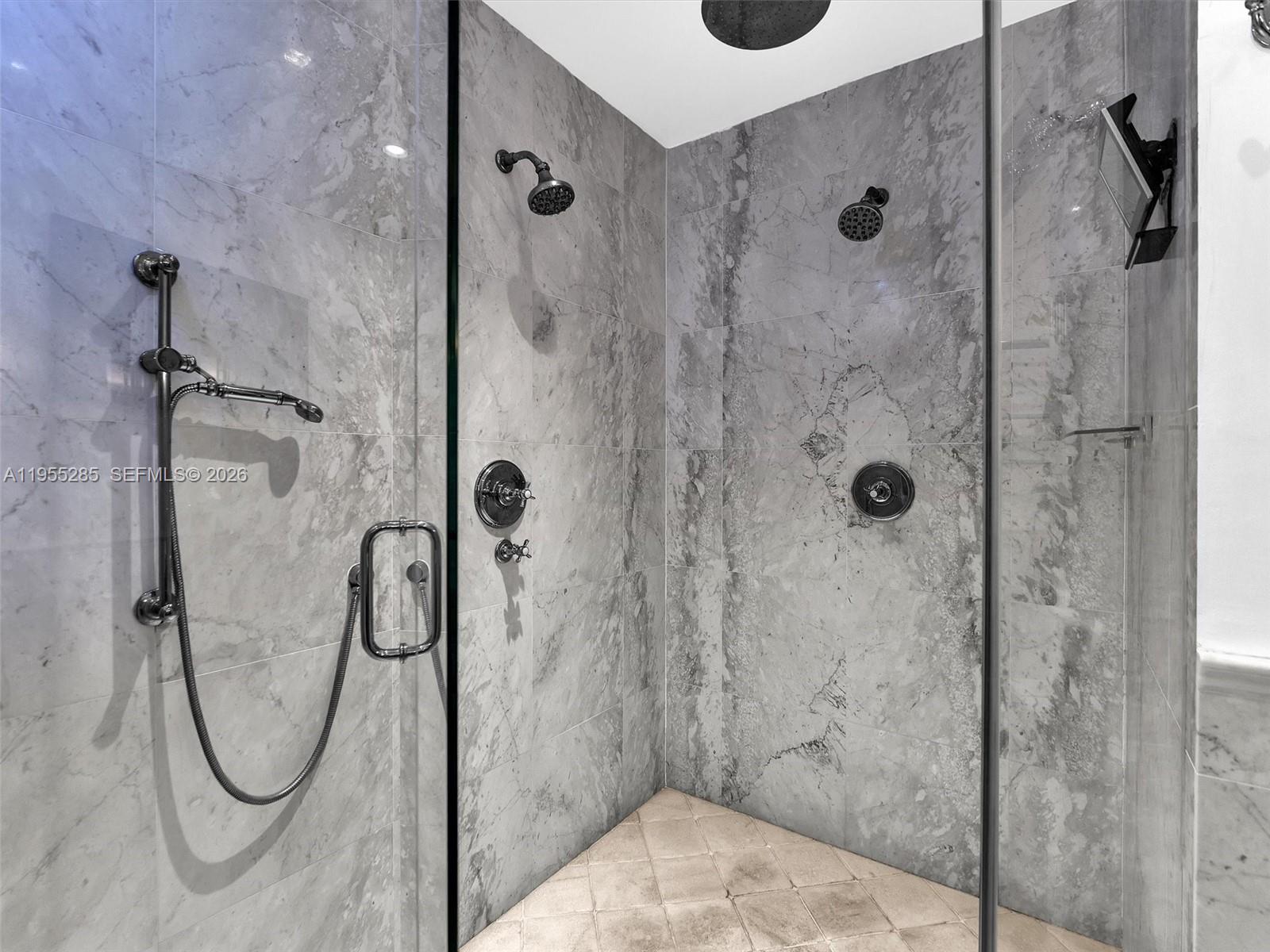 HOLLYWOOD LAKES SECTION - Residential