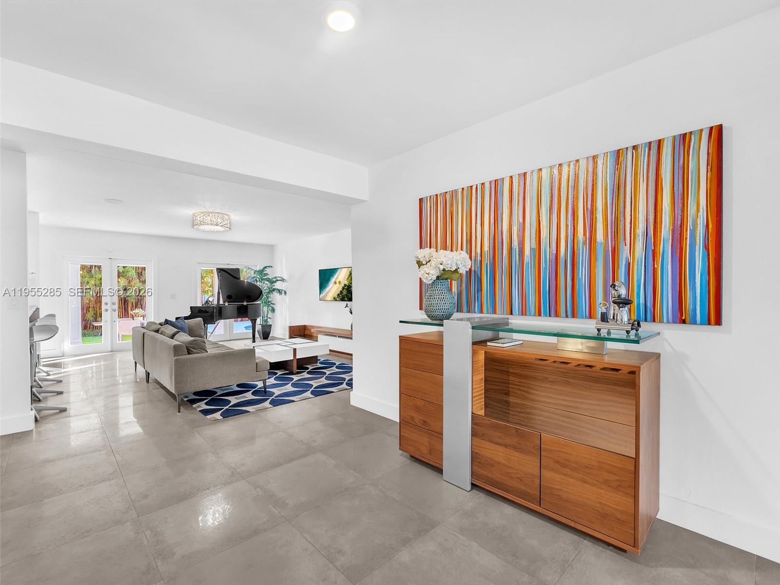 HOLLYWOOD LAKES SECTION - Residential