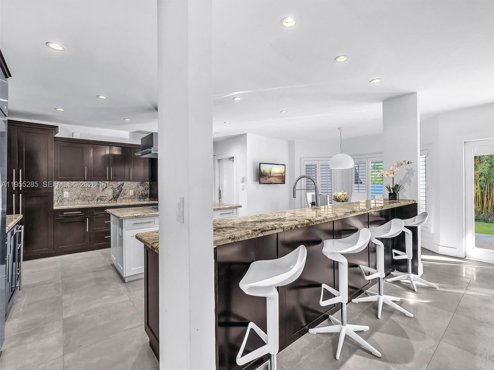 HOLLYWOOD LAKES SECTION - Residential