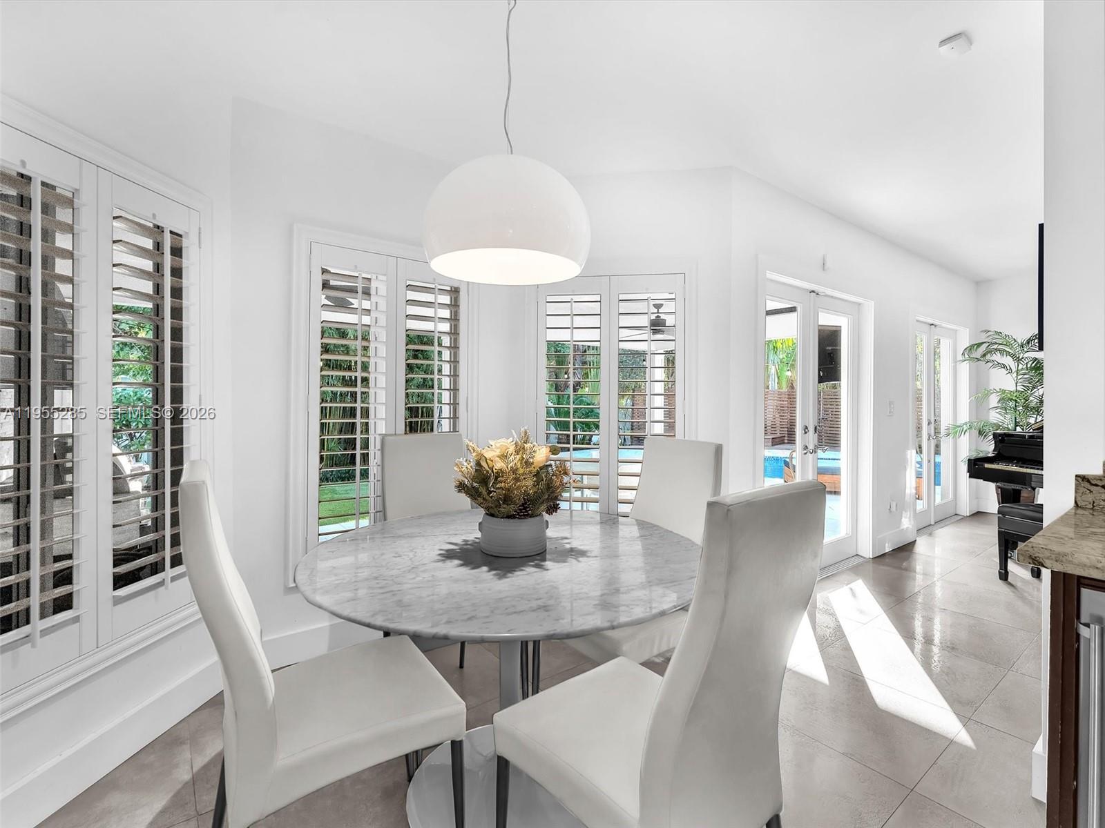 HOLLYWOOD LAKES SECTION - Residential