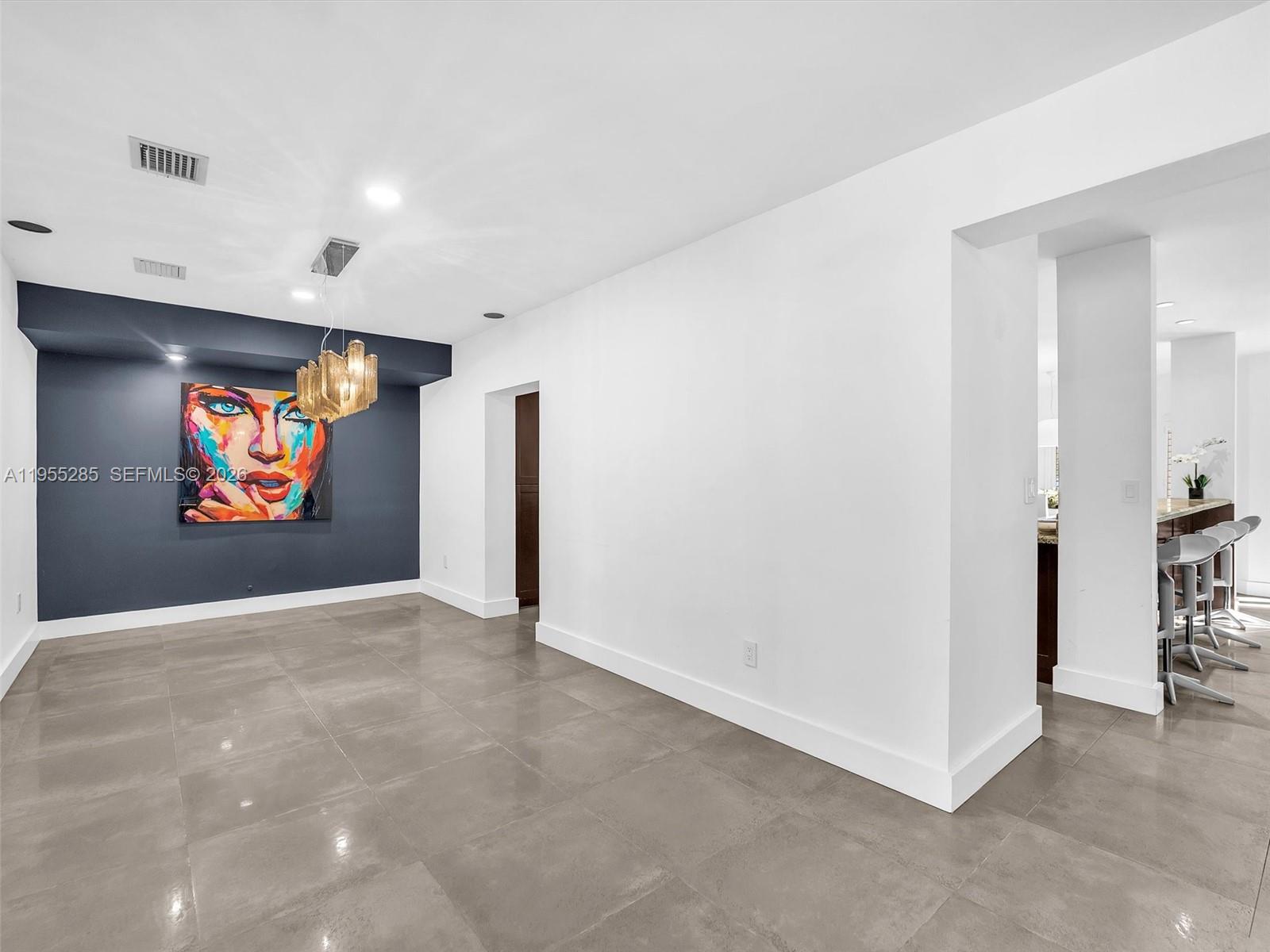 HOLLYWOOD LAKES SECTION - Residential