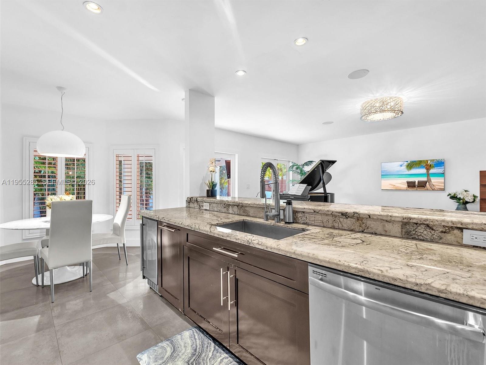 HOLLYWOOD LAKES SECTION - Residential