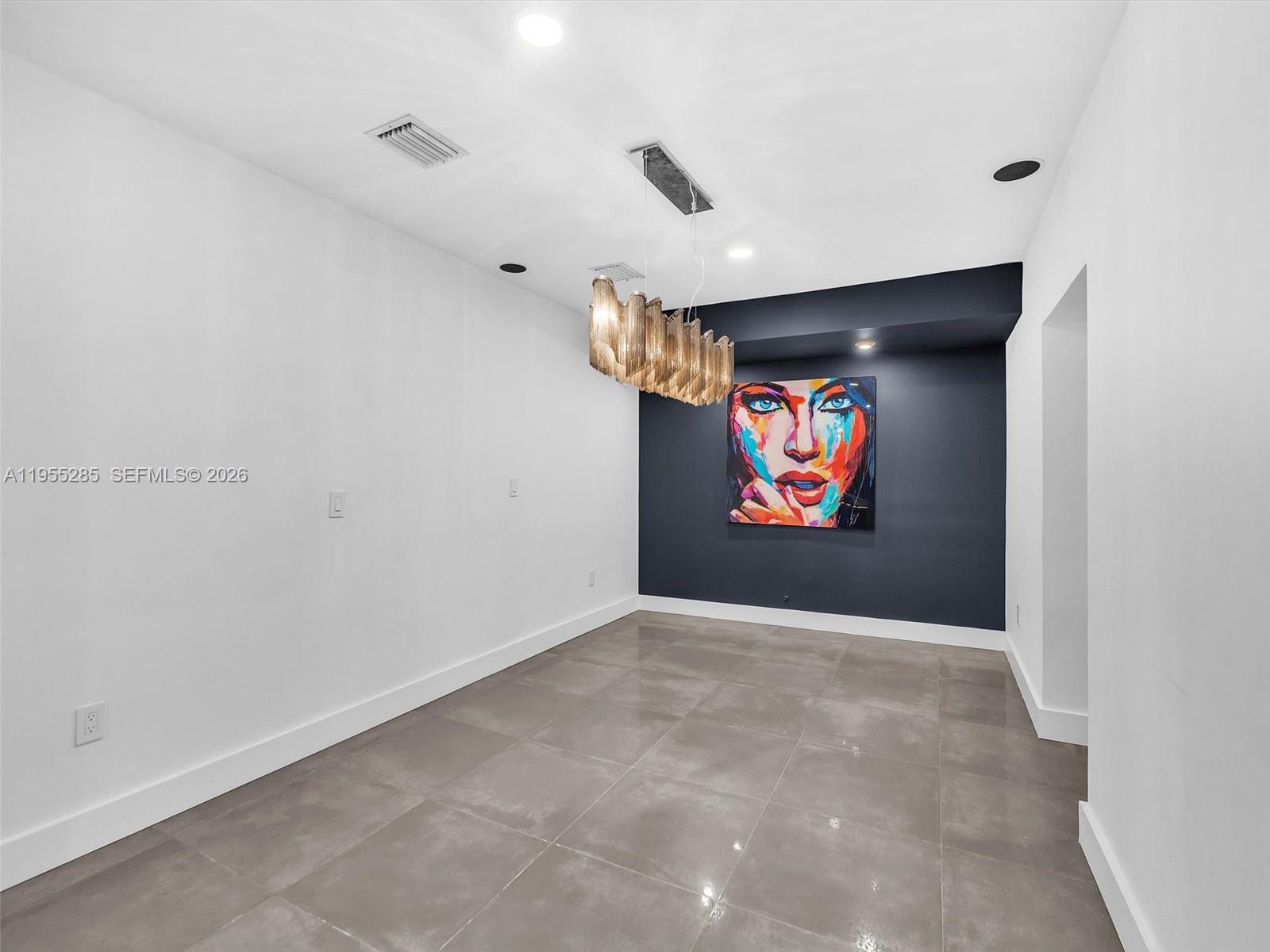 HOLLYWOOD LAKES SECTION - Residential