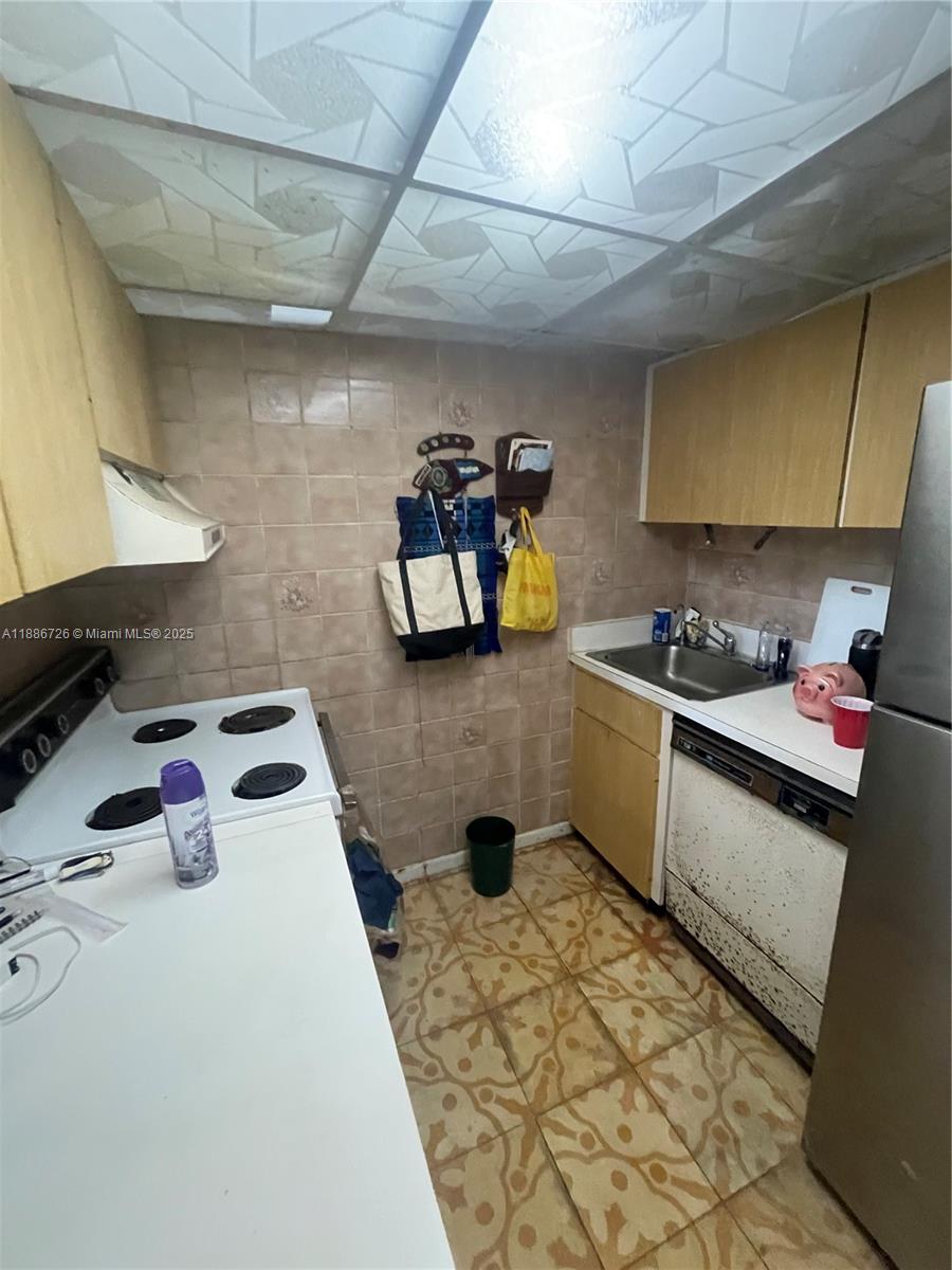 EL BOSQUE AT LITTLE HAVAN - Residential