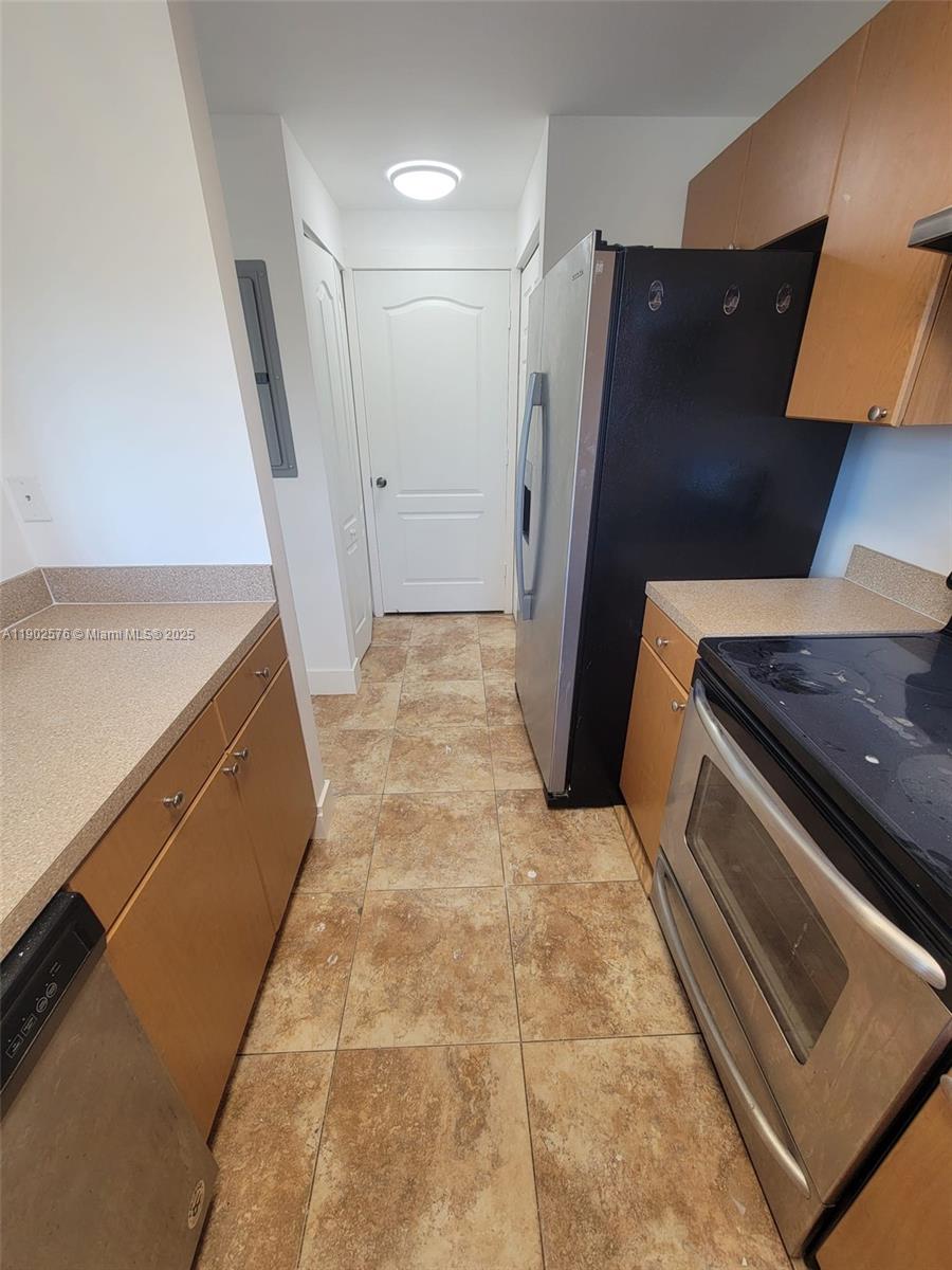 ROYAL POINCIANA VILLAGE C - Residential Lease