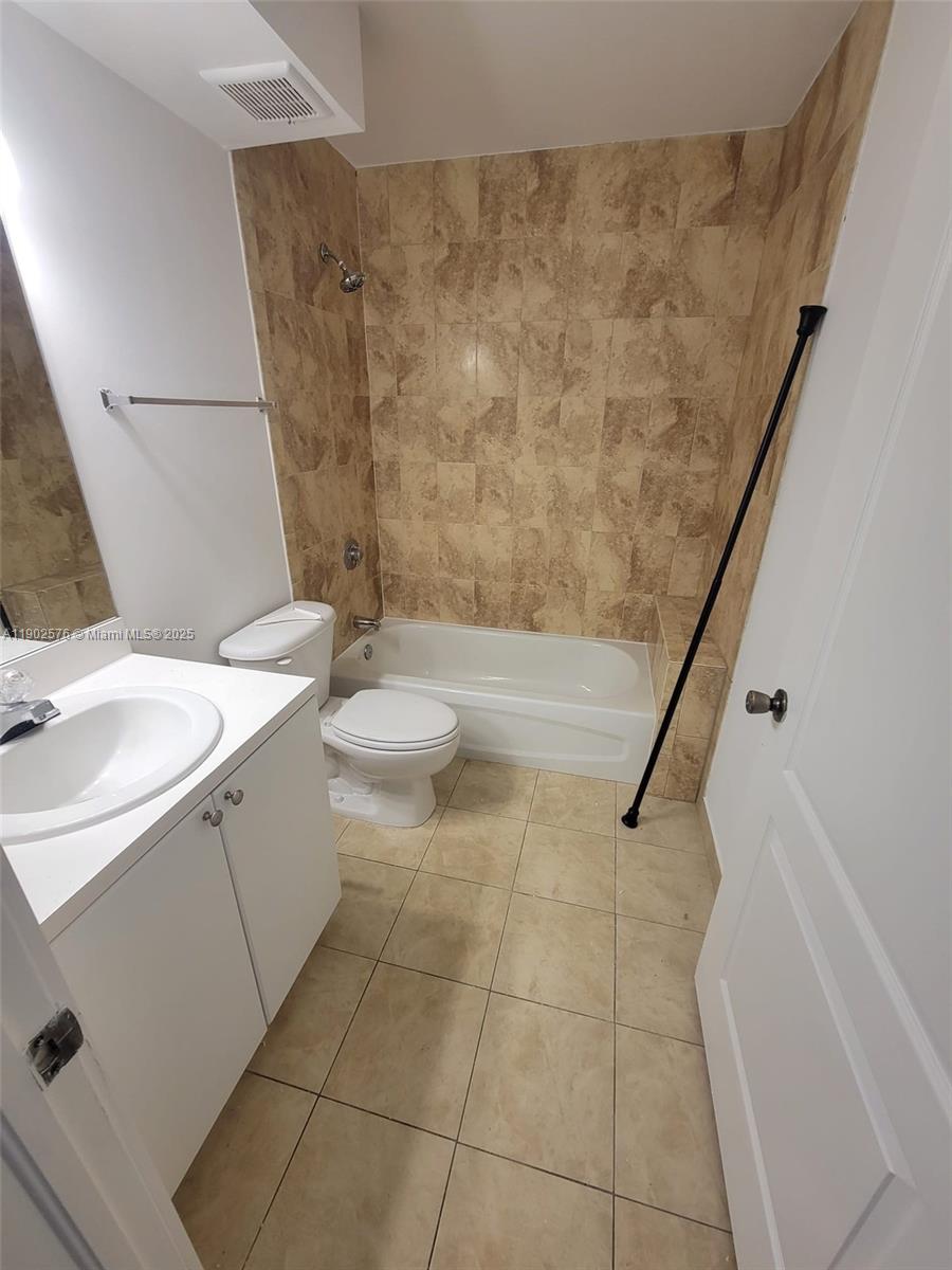 ROYAL POINCIANA VILLAGE C - Residential Lease