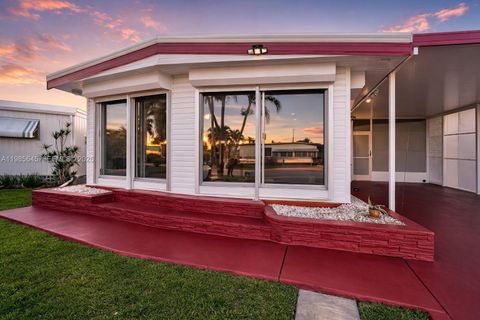 2260 SW 85th Way Davie FL 33324